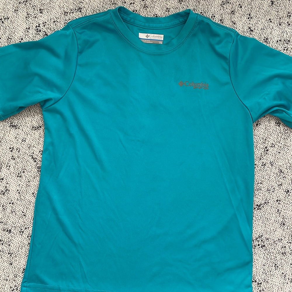 Columbia boys shirt size S(8)